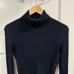 St. John black ribbed turtleneck wool silk blend size medium ✨recent (2023)✨